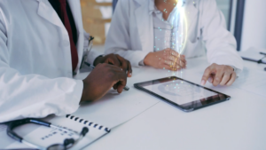 AI Revolutionizes Clinical Trials: From Design Certainty to Peak Performance